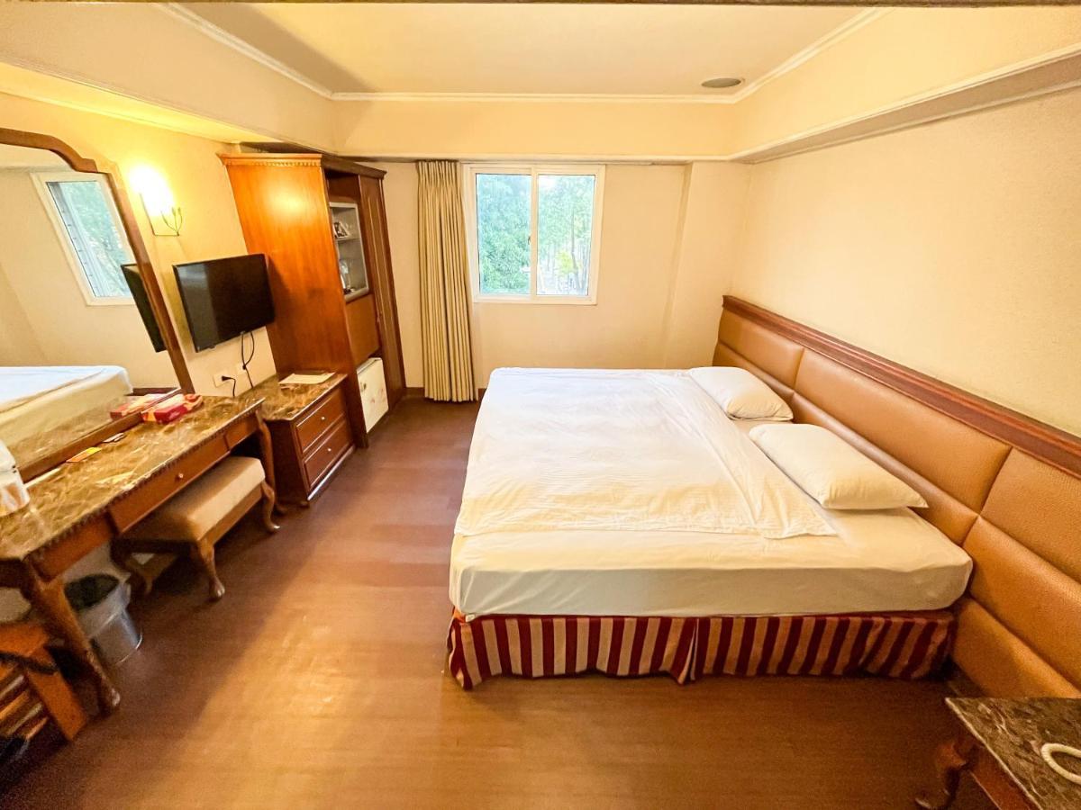Spring Art Hotel Kaohsiung Bagian luar foto
