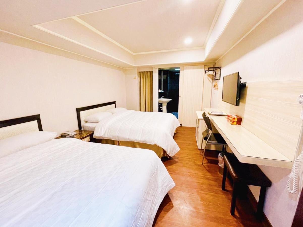 Spring Art Hotel Kaohsiung Bagian luar foto